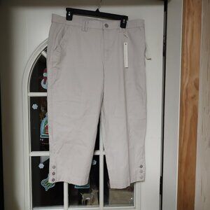 New Gloria Vanderbilt Khaki Pebblestone Violet Slim Capri Size Women's 16